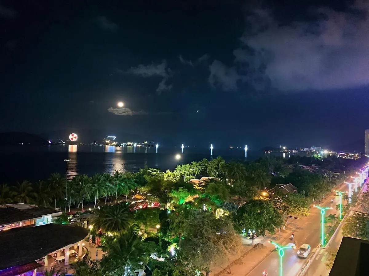 Anh Minh - Manchester Hotel Nha Trang Vietnam