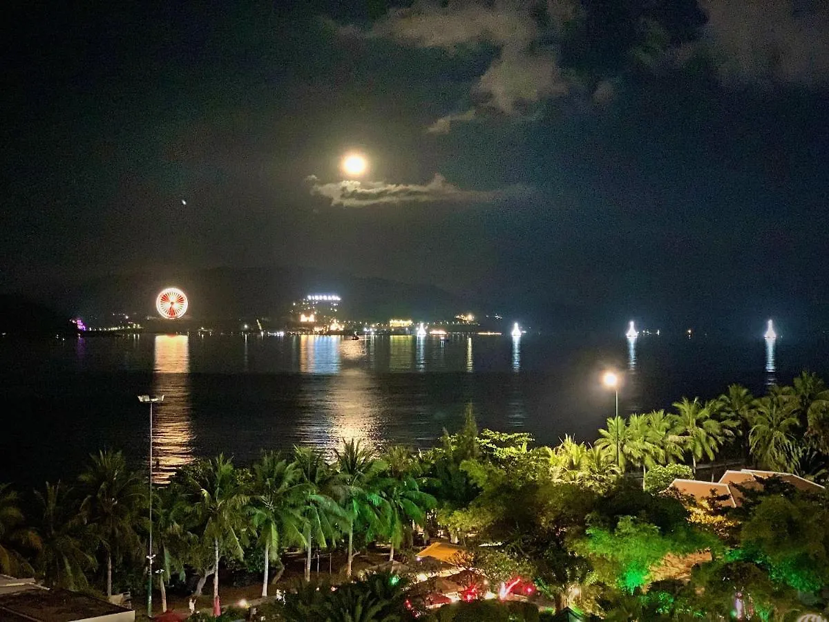 Anh Minh - Manchester Hotel Nha Trang