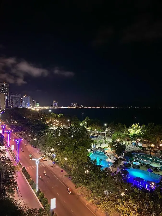 Anh Minh - Manchester Hotel Nha Trang