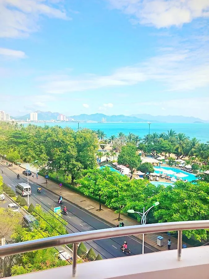Anh Minh - Manchester Hotel Nha Trang